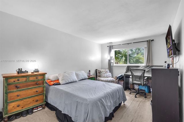 7400 Miami Lakes Dr D205, Miami Lakes, FL 33014