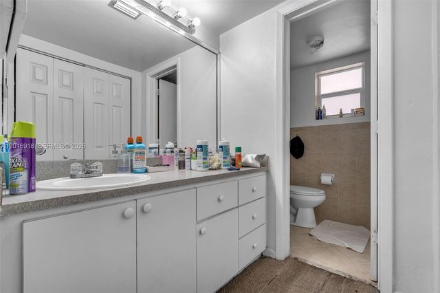 7400 Miami Lakes Dr D205, Miami Lakes, FL 33014