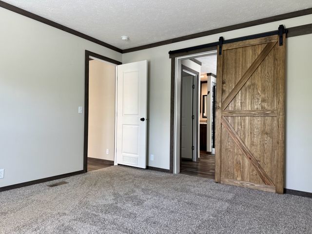 1271 Thompson Hill Rd, Bethpage, TN 37022