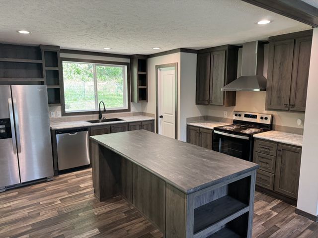 1271 Thompson Hill Rd, Bethpage, TN 37022