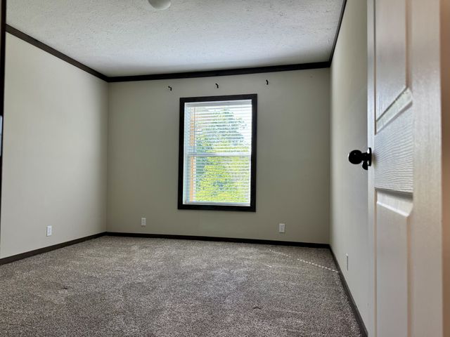 1271 Thompson Hill Rd, Bethpage, TN 37022