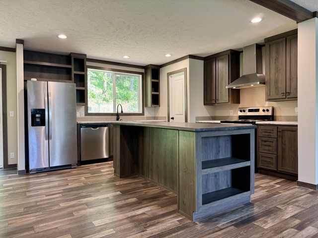 1271 Thompson Hill Rd, Bethpage, TN 37022