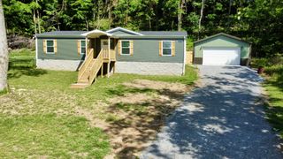 1271 Thompson Hill Rd, Bethpage, TN 37022