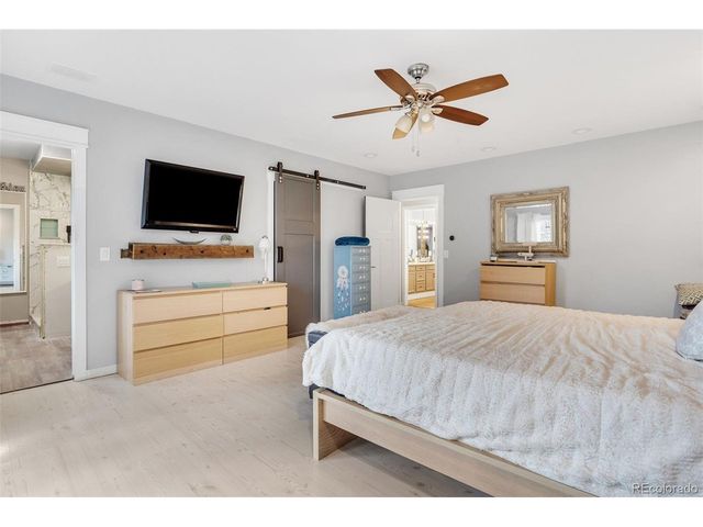 8170 Red Rock Ct, Larkspur, CO 80118