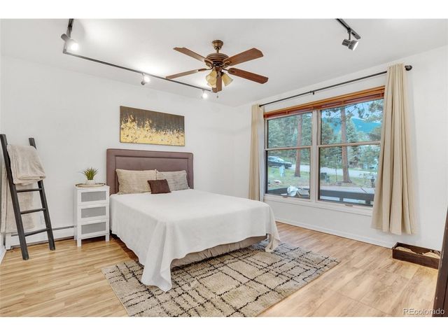8170 Red Rock Ct, Larkspur, CO 80118