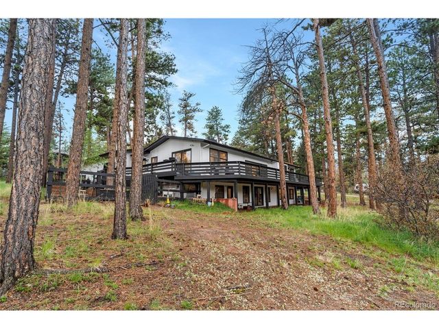 8170 Red Rock Ct, Larkspur, CO 80118