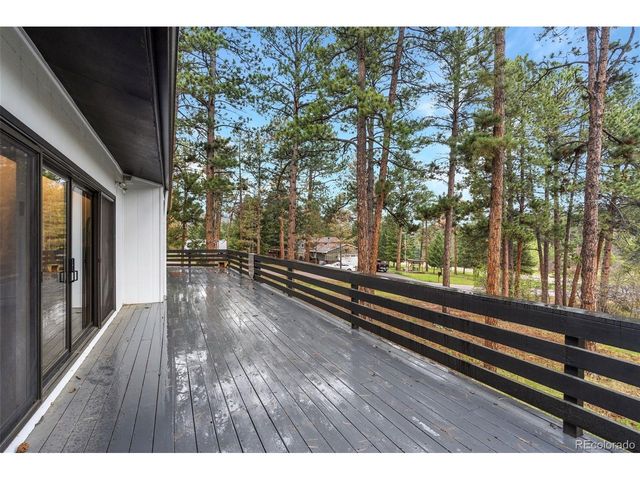 8170 Red Rock Ct, Larkspur, CO 80118