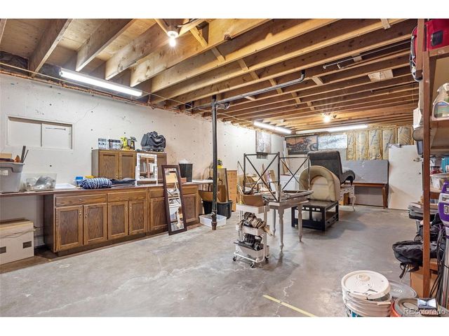 8170 Red Rock Ct, Larkspur, CO 80118