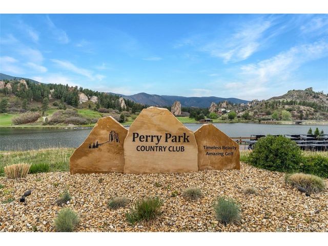 8170 Red Rock Ct, Larkspur, CO 80118
