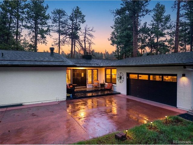 8170 Red Rock Ct, Larkspur, CO 80118