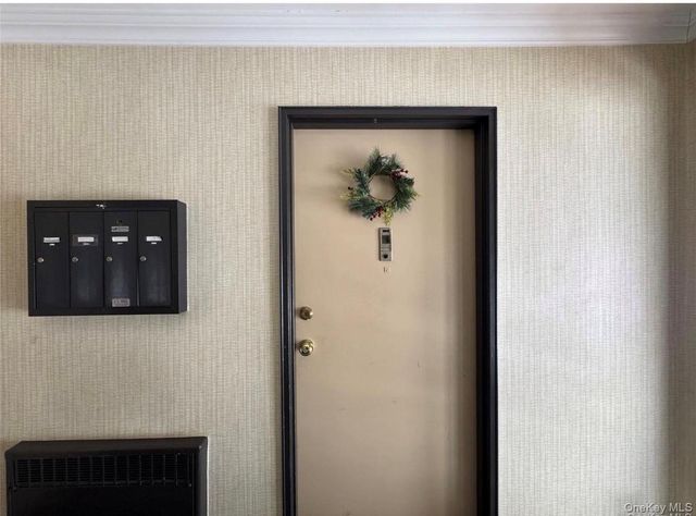 313 Main Street B, Roslyn, NY 11576