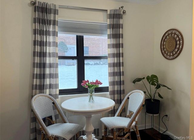 313 Main Street B, Roslyn, NY 11576