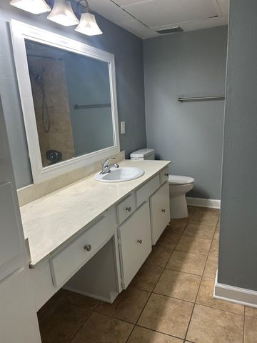 359 N Post Oak Lane 121, Houston, TX 77024