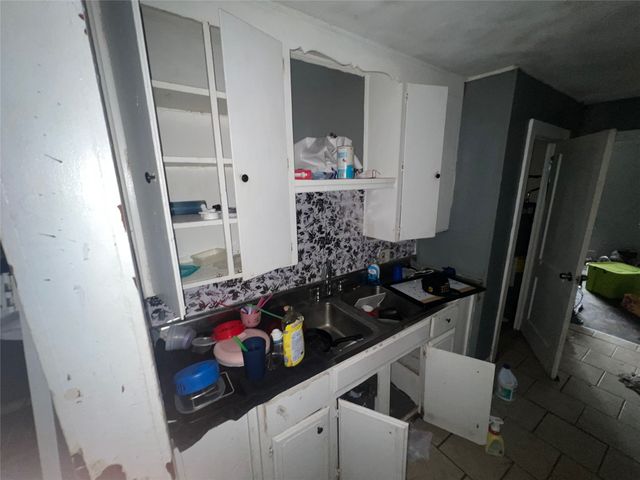 4113 Ave Avenue N, Fort Worth, TX 76105