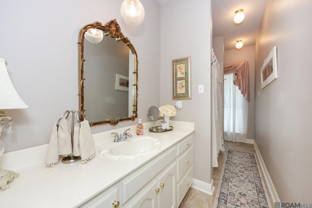 14035 Tiggy Duplessis Rd, Gonzales, LA 70737