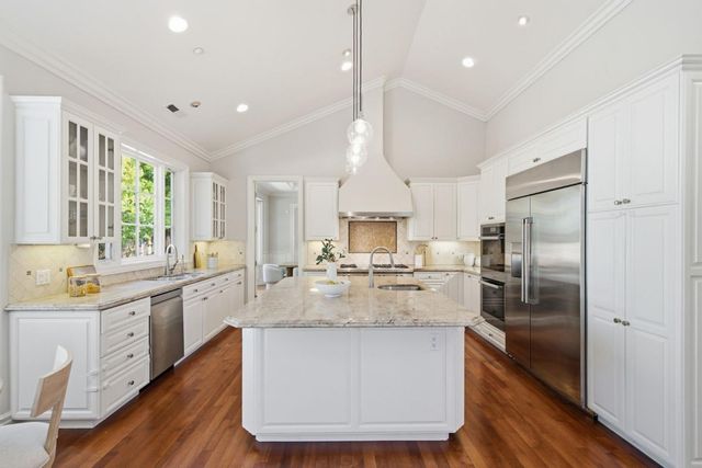 2120 Stockbridge Avenue, Woodside, CA 94062