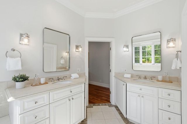 2120 Stockbridge Avenue, Woodside, CA 94062