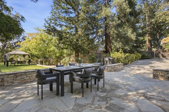 2120 Stockbridge Avenue, Woodside, CA 94062
