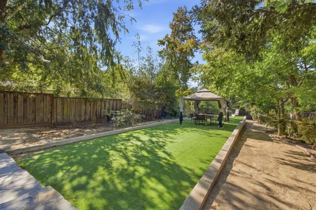 2120 Stockbridge Avenue, Woodside, CA 94062