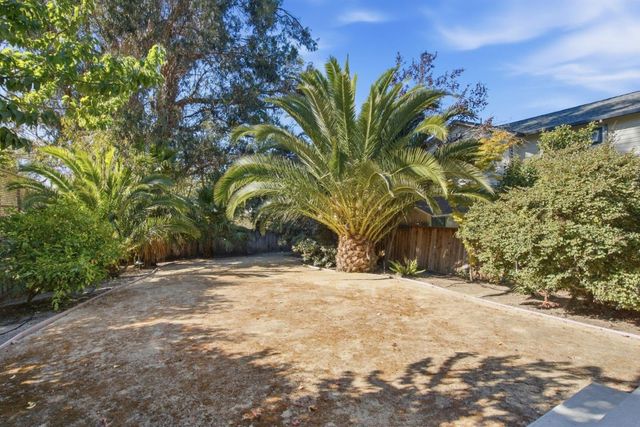 2120 Stockbridge Avenue, Woodside, CA 94062