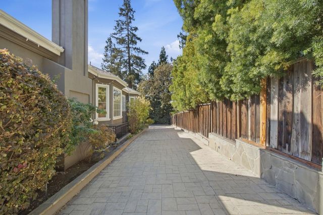 2120 Stockbridge Avenue, Woodside, CA 94062