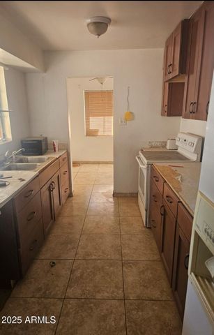 1348 E 5TH Avenue, Mesa, AZ 85204