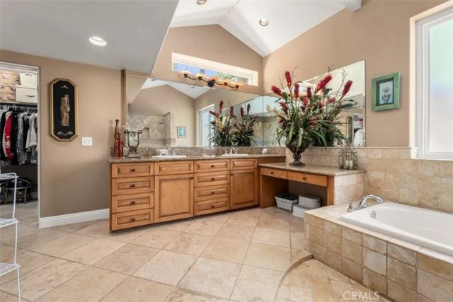 327 Santa Isabel, Newport Beach, CA 92660