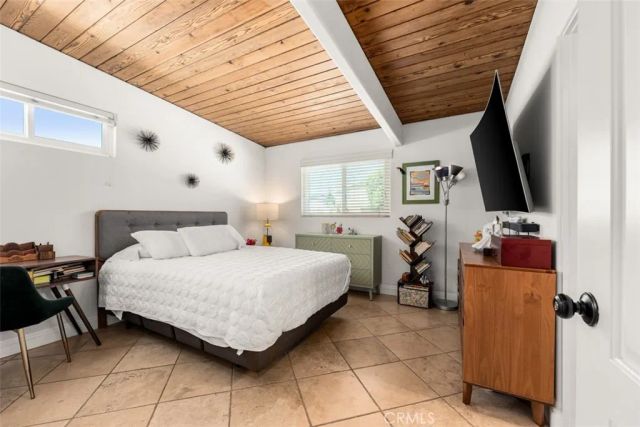 327 Santa Isabel, Newport Beach, CA 92660