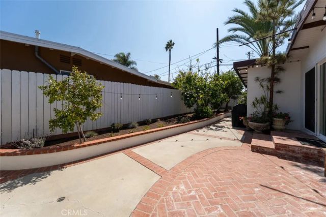 327 Santa Isabel, Newport Beach, CA 92660