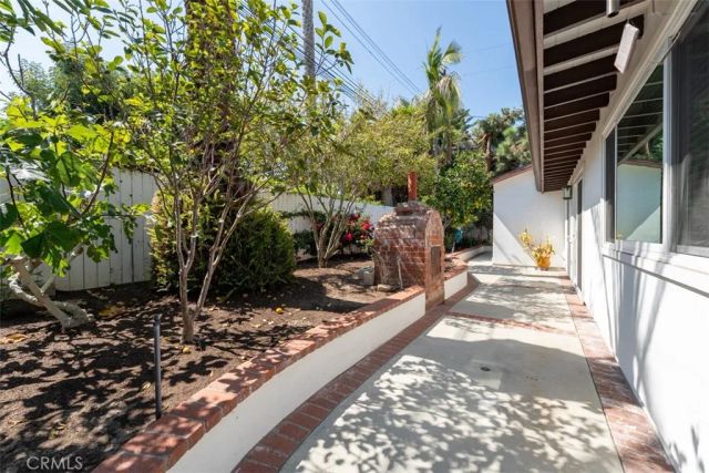 327 Santa Isabel, Newport Beach, CA 92660
