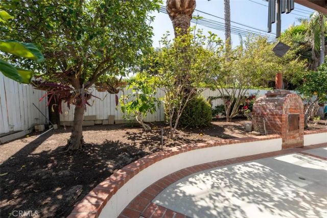 327 Santa Isabel, Newport Beach, CA 92660