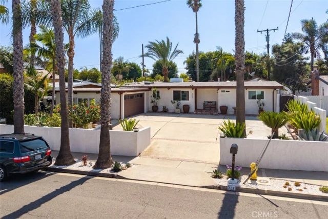327 Santa Isabel, Newport Beach, CA 92660
