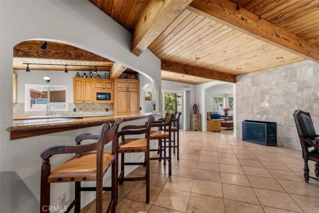 327 Santa Isabel, Newport Beach, CA 92660
