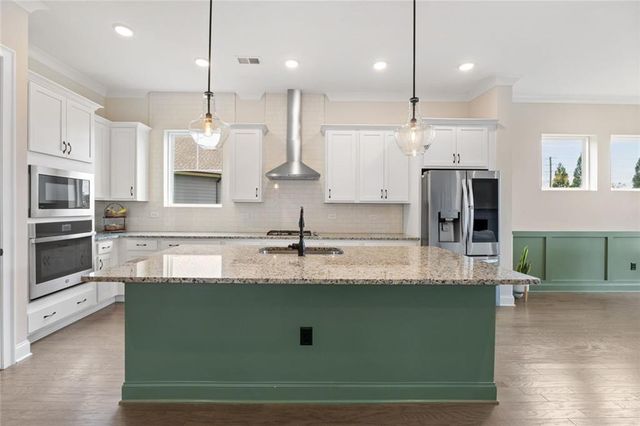 6853 River Rock Drive, Flowery Branch, GA 30542