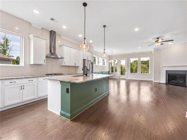 6853 River Rock Drive, Flowery Branch, GA 30542