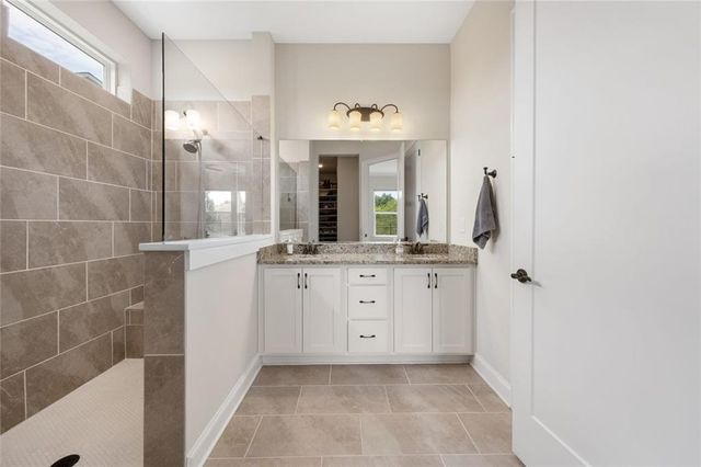 6853 River Rock Drive, Flowery Branch, GA 30542