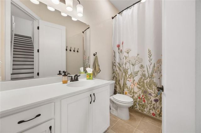 6853 River Rock Drive, Flowery Branch, GA 30542