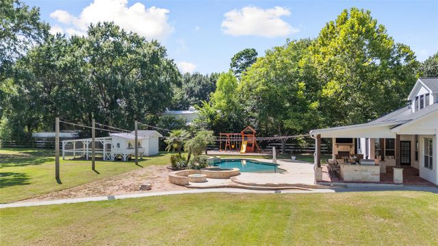 9915 Hufsmith Kuykendahl, Tomball, TX 77375