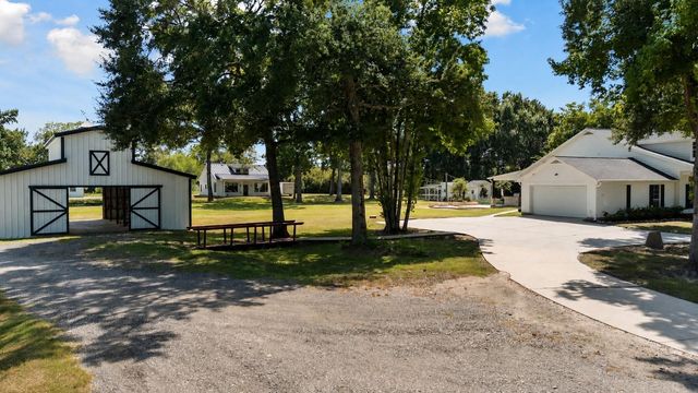 9915 Hufsmith Kuykendahl, Tomball, TX 77375