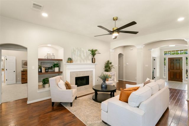9915 Hufsmith Kuykendahl, Tomball, TX 77375