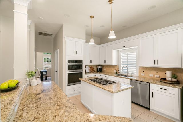 9915 Hufsmith Kuykendahl, Tomball, TX 77375