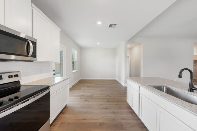 301 Magnolia Boulevard, Hutchins, TX 75141