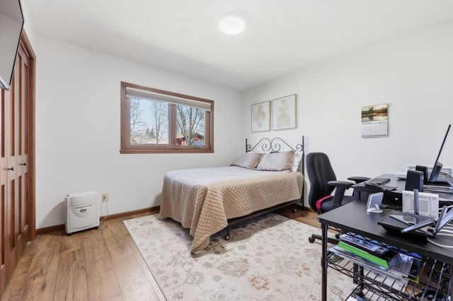 1619 38th Avenue S, Fargo, ND 58104