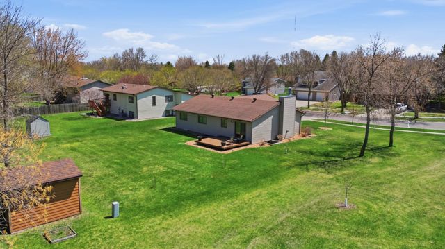 1619 38th Avenue S, Fargo, ND 58104