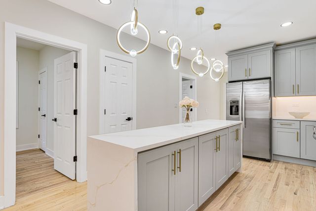 5218 W 55th Street, Chicago, IL 60638