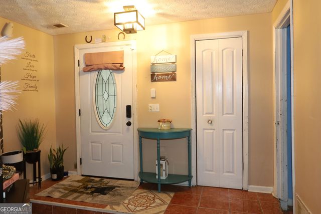 9396 Forest Knoll Drive, Jonesboro, GA 30238