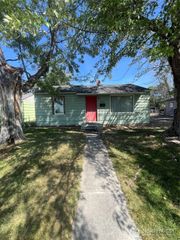 345 W Ridge Road, Moses Lake, WA 98837
