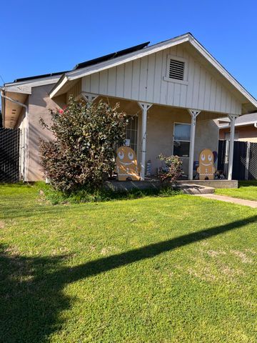 995 S Hope Avenue, Reedley, CA 93654