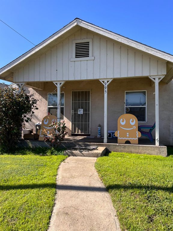 995 S Hope Avenue, Reedley, CA 93654