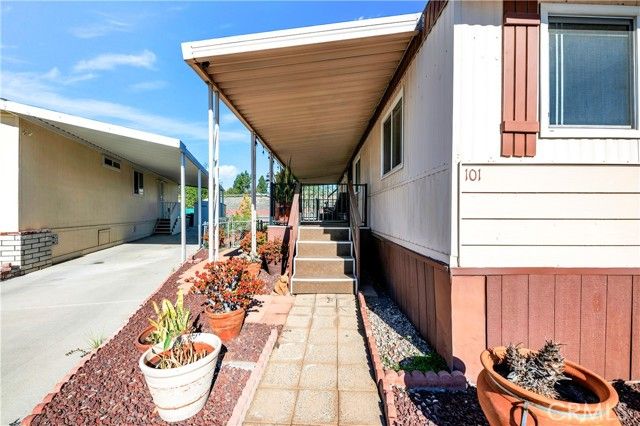 25526 Redlands 101, Loma Linda, CA 92354